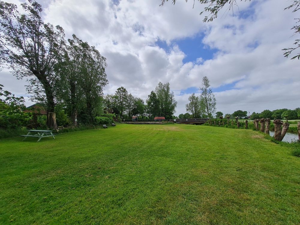 Der Traum vom eigenen Resthof: viel Platz, Pferdestallungen & 3-Mietwohnungen direkt an der Treene