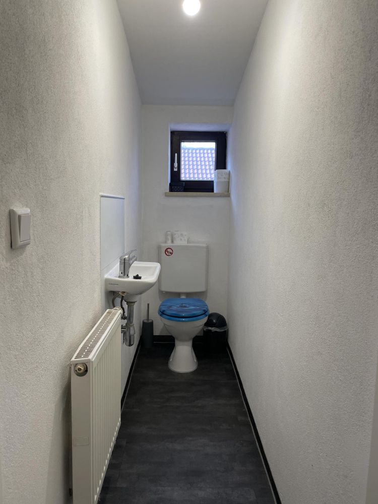 5-FAMILIEN-HAUS - VOLL VERMIETET