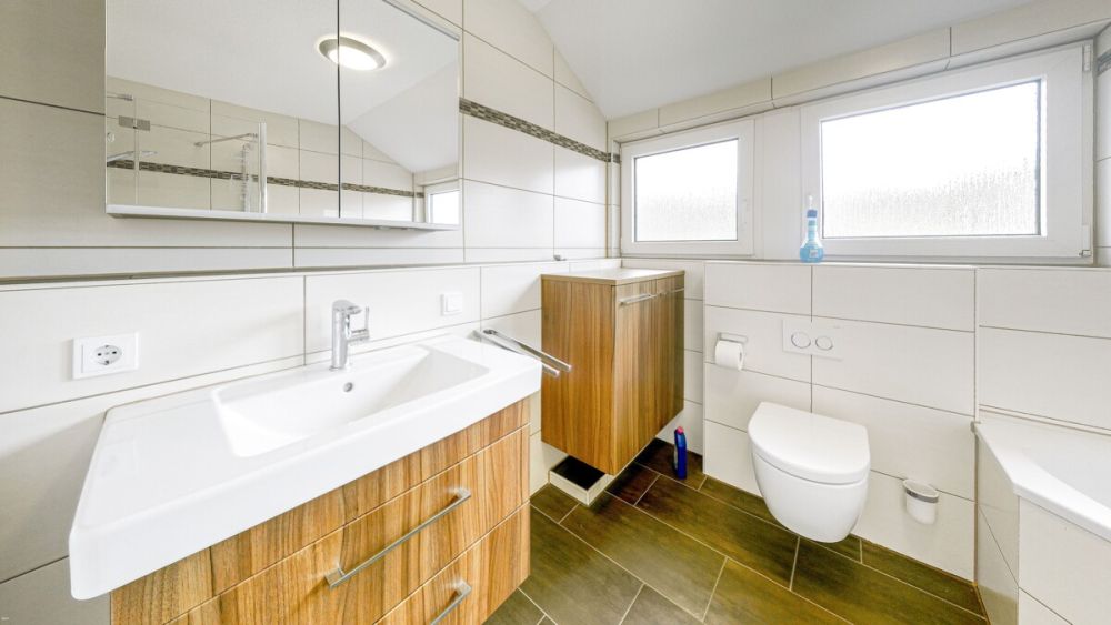 Selbst einziehen oder vermieten - Helle 3-Zimmer-Wohnung in Neuendettelsau