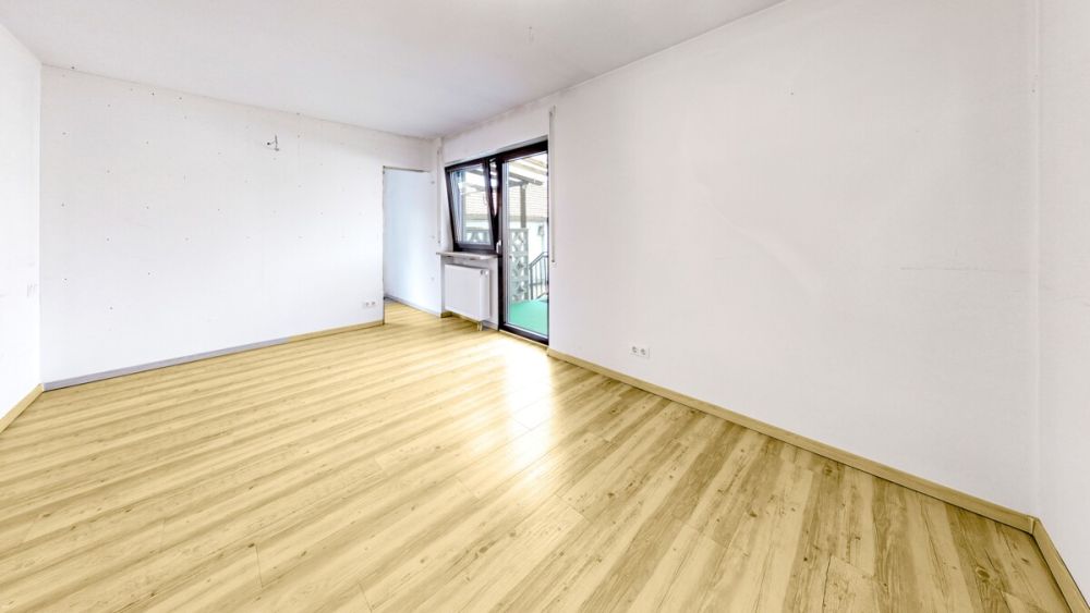 Alle unter einem Dach. Geräumiges Zweifamilienhaus in Erlangen-Frauenaurach.