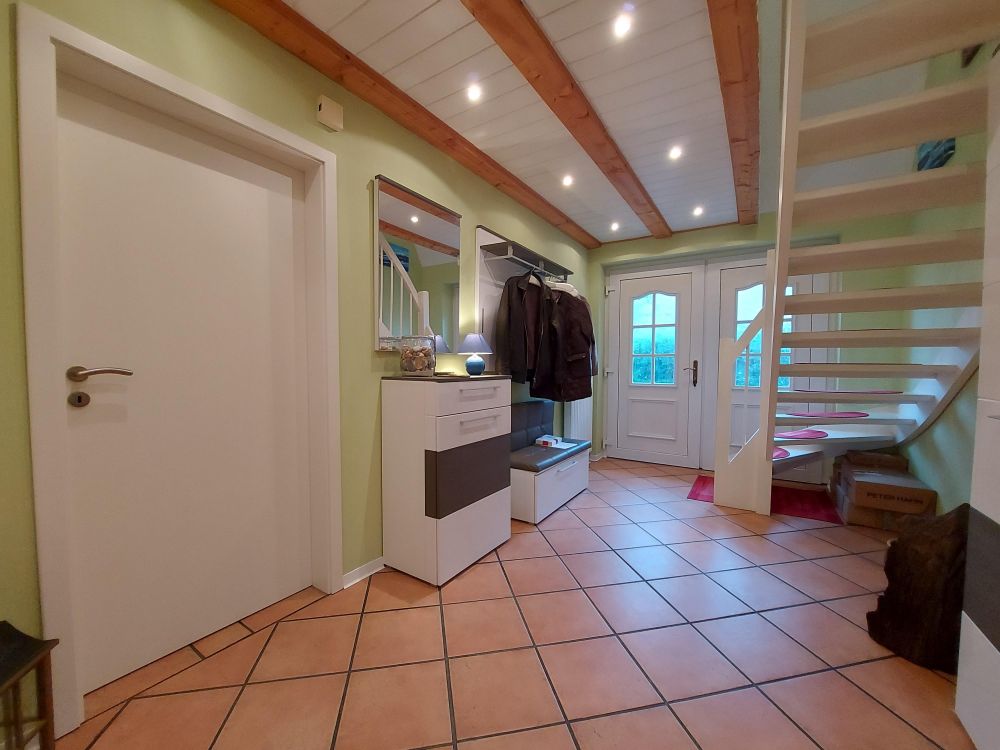 Sehr schönes Einfamilienhaus in der Nähe zum Nord-Ostsee-Kanal mit Wintergarten und Carport