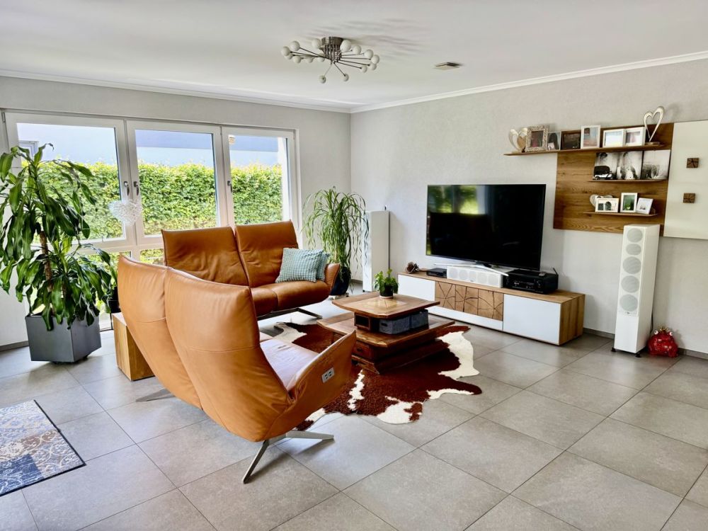 Exklusives Einfamilienhaus in erstklassiger Lage – 
stilvolles Wohnen auf höchstem Niveau