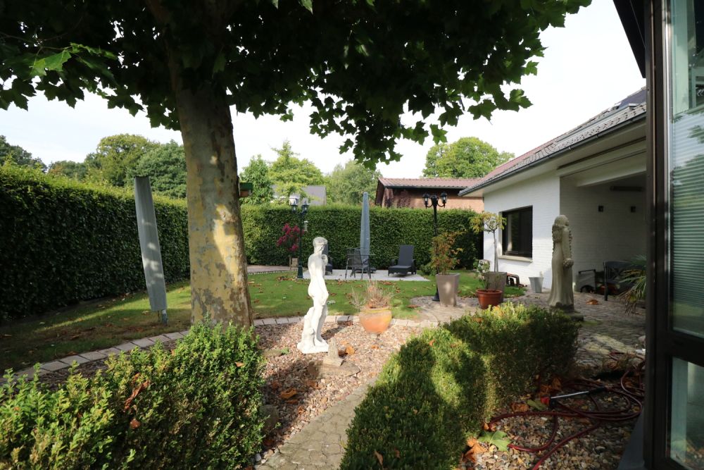 Provisionsfrei für den Käufer: Luxuriöses Einfamilienhaus in bester Lage von Damme - Nähe Bergsee!