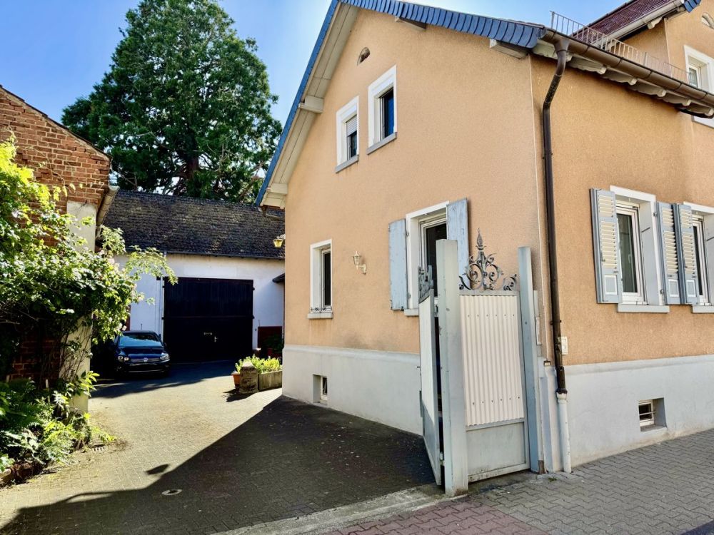 Historisches Juwel mit Scheune und Innenhof – 
eine Rarität im Herzen von Oberursel