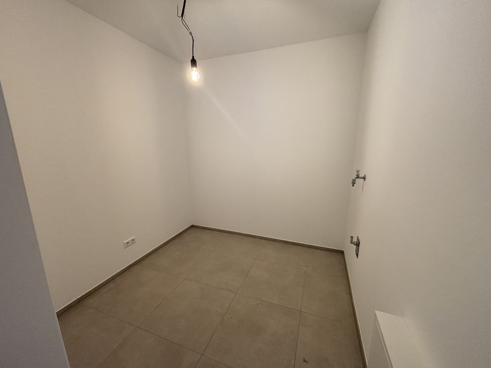 Mit Garten und 2 Stellplätzen!
hochwertige 3-Zimmer Mietwohnung
in zentraler Lage von Rheine! (10)