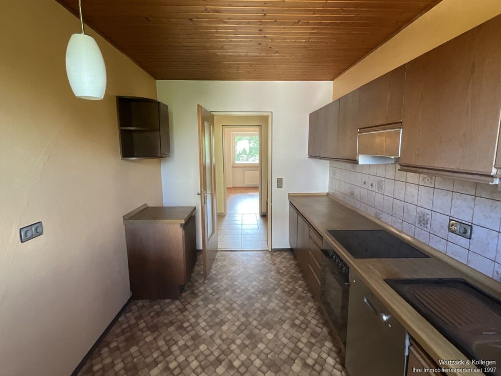 3-Zimmer-Wohnung 
mit 75 m² Wohnfläche 
und Südbalkon 
sofort zur Nutzung frei!