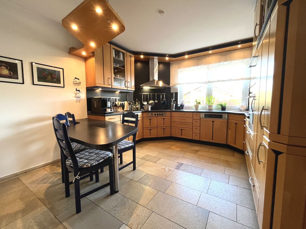 Heimkommen & Wohlfühlen in beliebter Lage von Burgsteinfurt!
Großes Einfamilienhaus mit tollen Extras