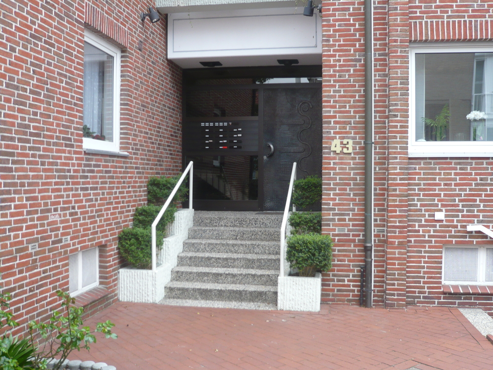 Kapitalanlage!
Gepflegte 2-Zimmer-Wohnung mit Balkon und Stellplatz in zentraler Lage von Bad Zw'ahn