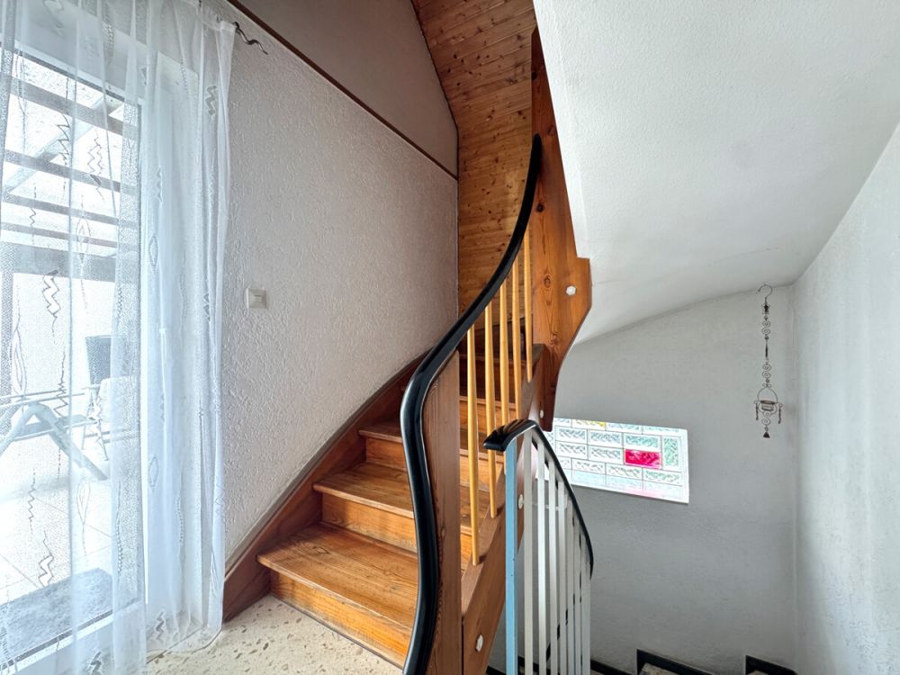 Treppe zum Dachgeschoss