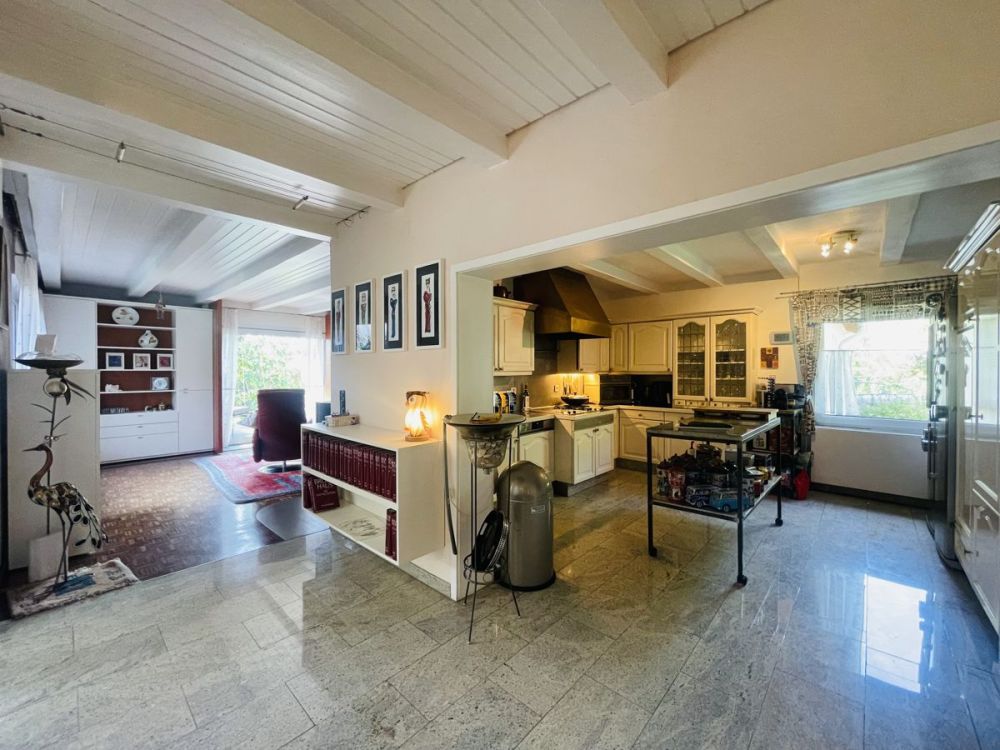 Stilvolles Einfamilienhaus mit hochwertiger Wohn & Raumausstattung