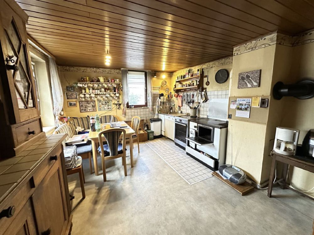 Einfamilienhaus mit Scheune und schönem Garten!