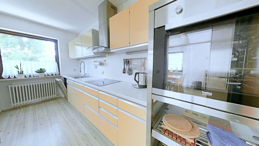 Hier haben Sie viel Platz und Ruhe für die große Familie oder zwei Generationen!