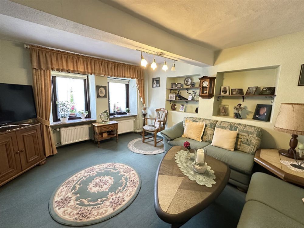 Historisches Einfamilienhaus mit schönem Grundstück