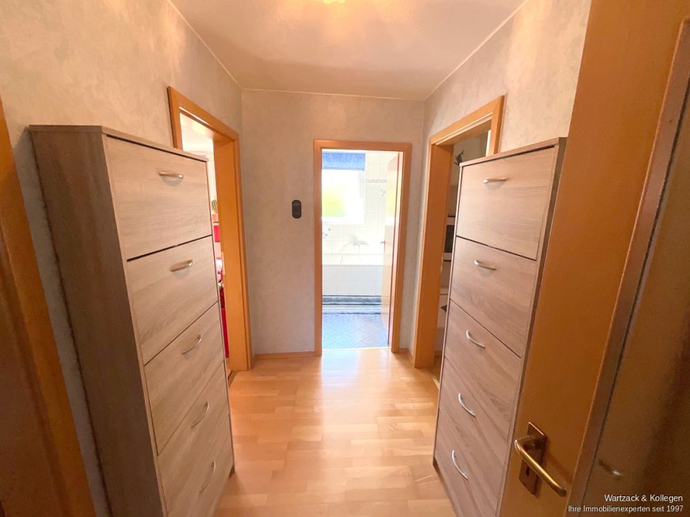 Interessante Kapitalanlage - Doppelhaus mit 2 Wohnungen und einer Doppelhaushälfte in Büchenbach