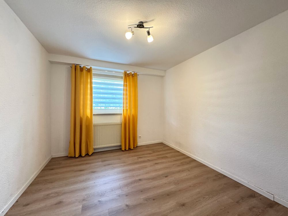 Kinderzimmer UG Haus links