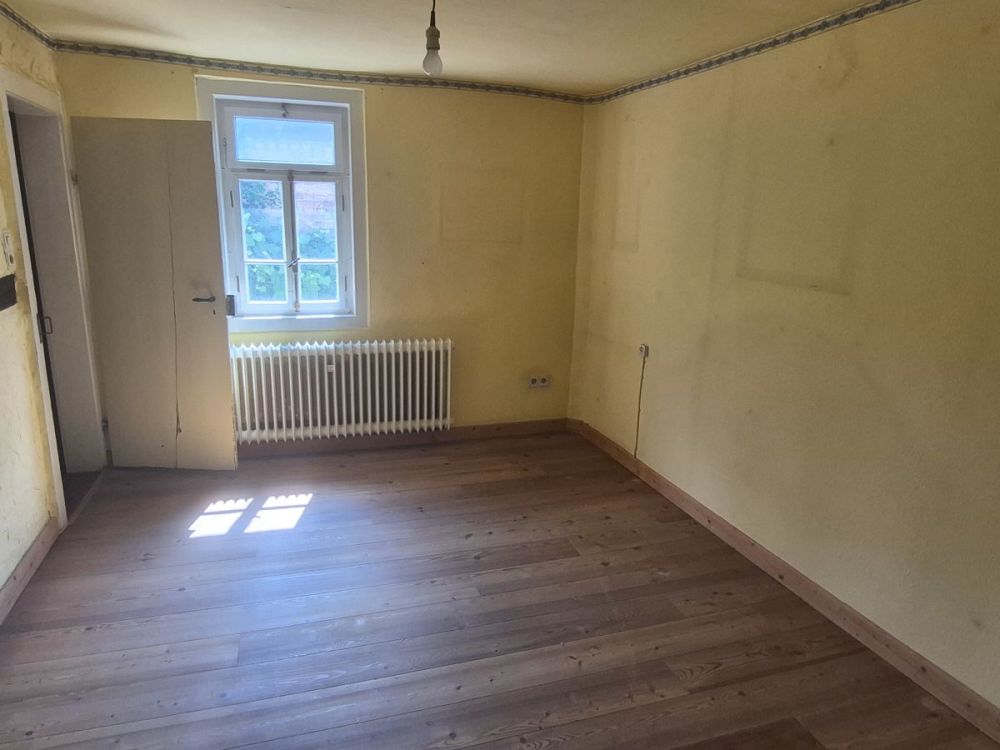 Historisches Fachwerkidyll mit Innenhof und Scheune  – eine Ruheoase im Herzen von Bischofsheim