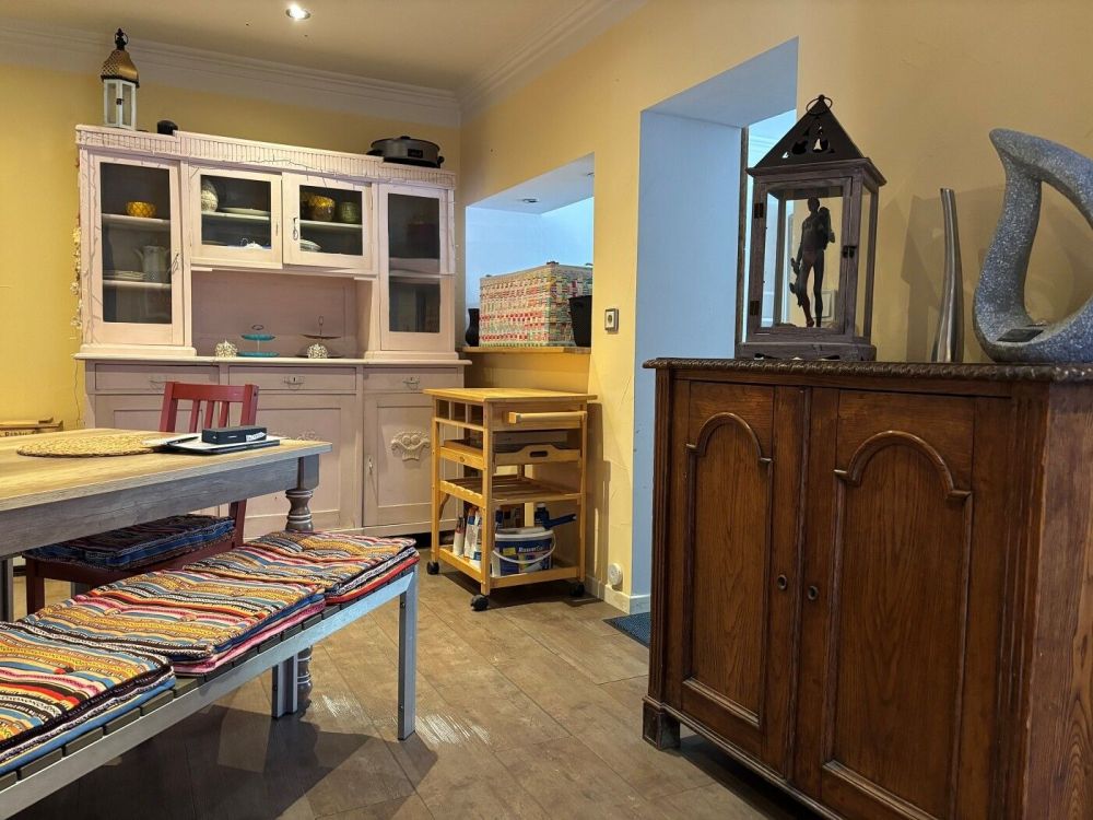 VIE-Dülken: Charmeoffensive! Bemerkenswert kuscheliges Haus 4 Schlafzimmer + Kamin + Wellness Lounge