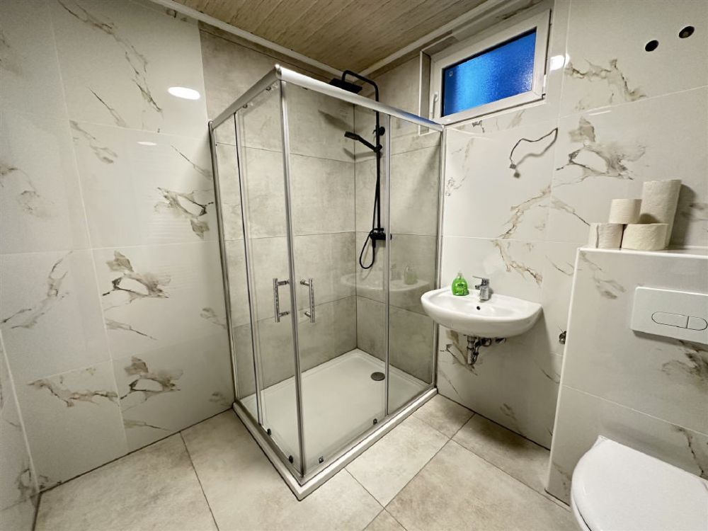 Vollständig Renovierte Doppelhaushälfte in Lingerhahn!