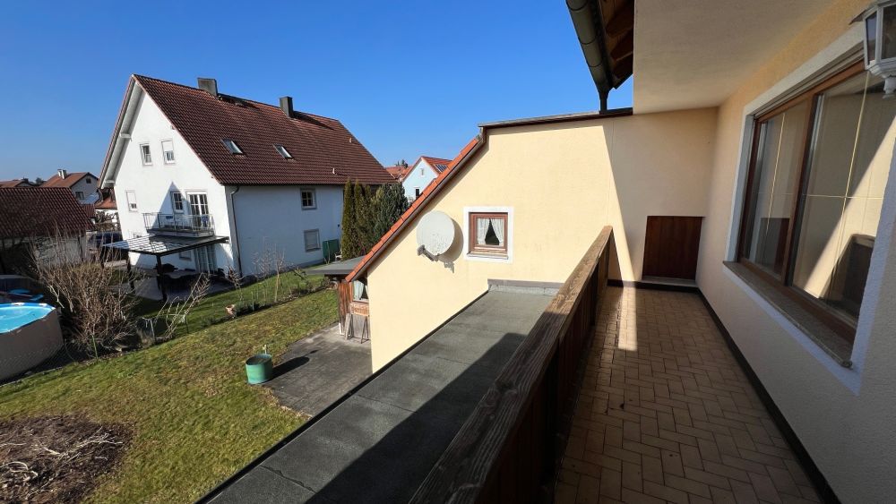 Geräumiges Reihenhaus mit viel Wohnfläche und solider Bausubstanz in Hallbergmoos