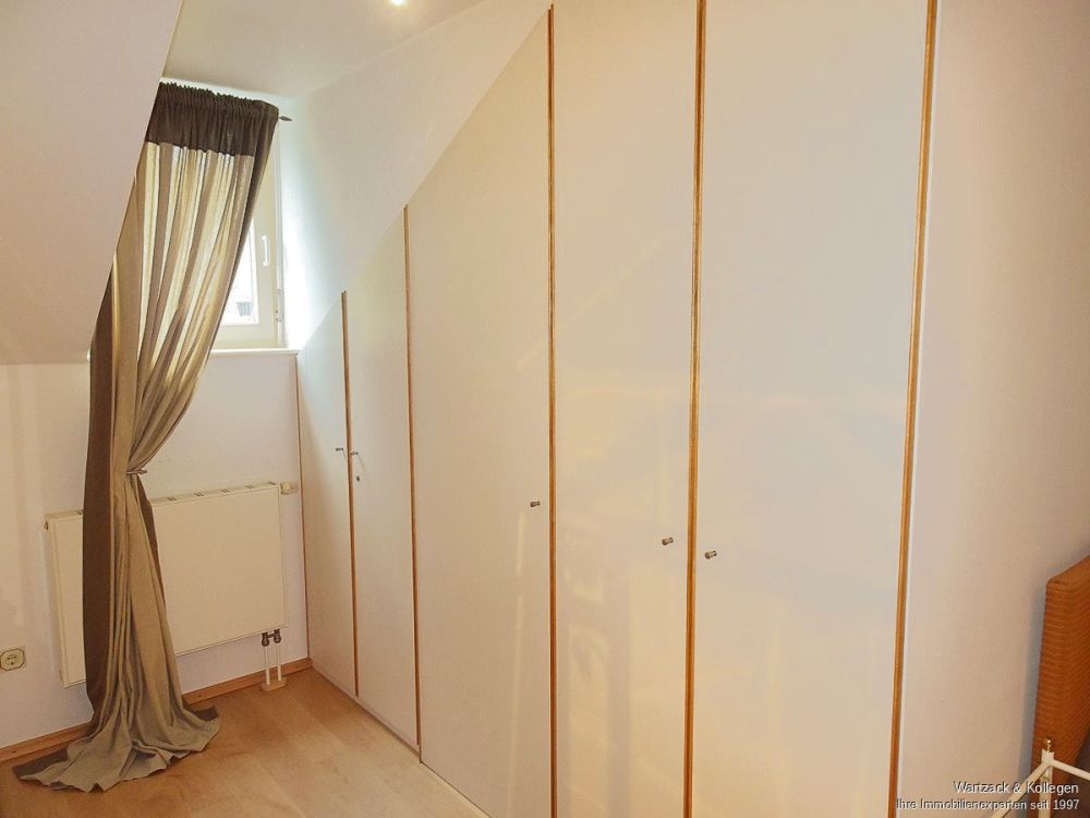 großzügige Dachgeschosswohnung im edlen Gewand in Schwabach