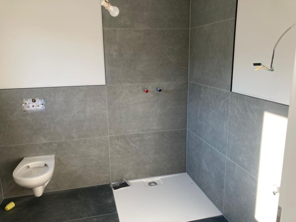 Kernsaniertes Reihenendhaus mit zwei separaten Wohneinheiten am Ellenberger Forst