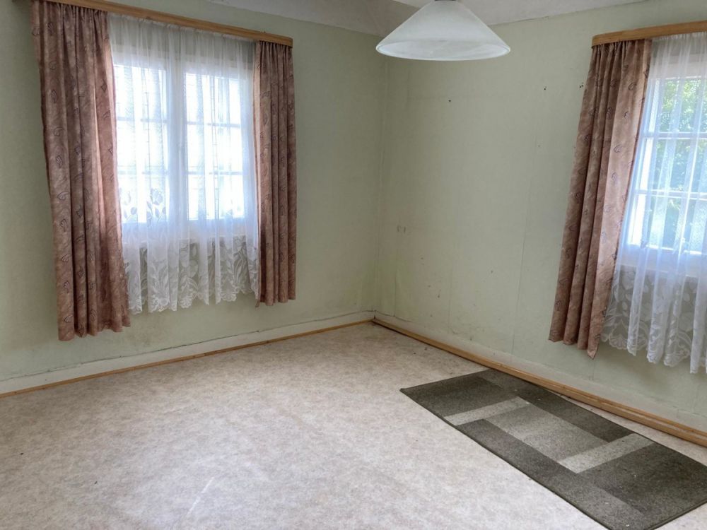 Renovierungsbedürftiges Fachwerkhaus mit Nebengebäude in Lindlar-Kapellensüng