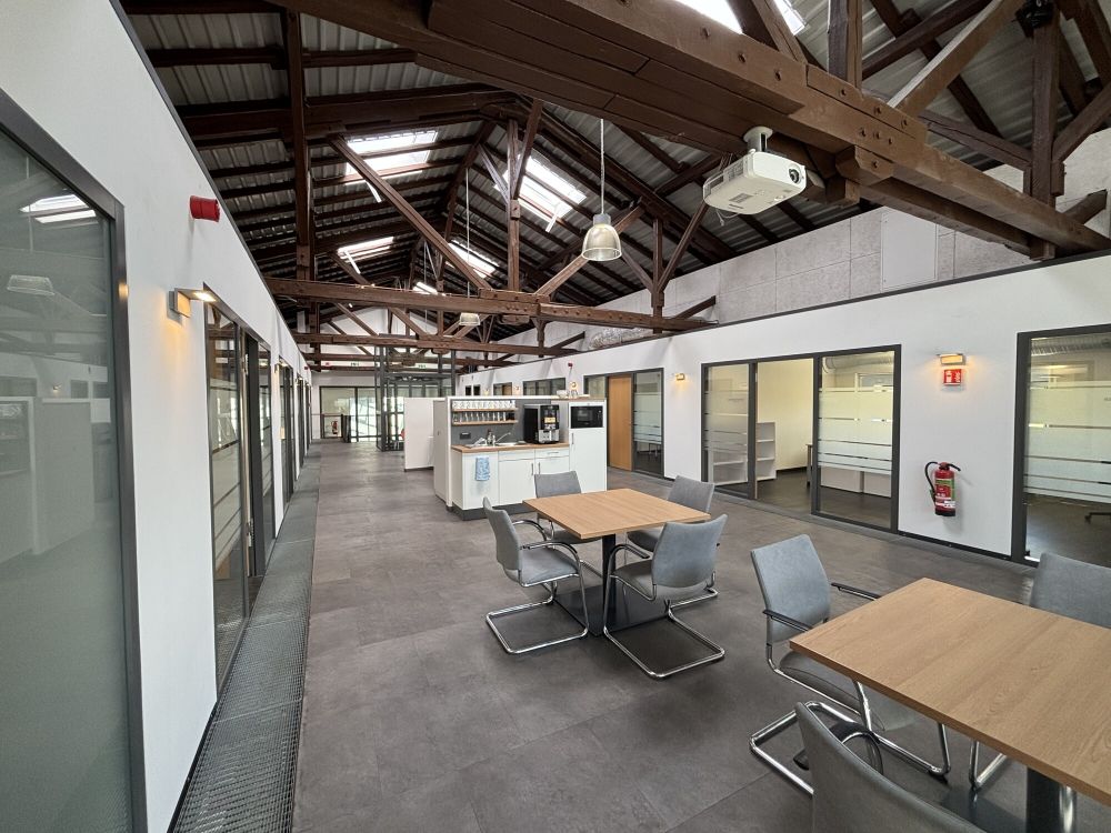 *EINZIGARTIG & MODERN*
geräumige Mietgewerbefläche direkt am Bahnhof von Rheine! (10)