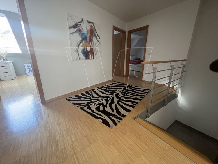 Modernes Flair trifft großzügigen Wohnraum