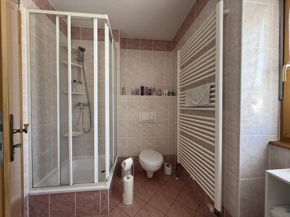 Neuwertiges Wohnhaus mit schönem Grundstück im Neubaugebiet!