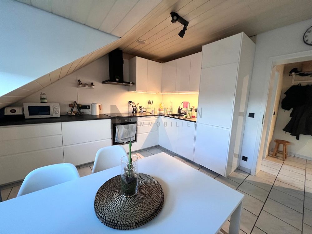 Große, helle 4 Zimmer Wohnung mit Loggia in Mörfelden