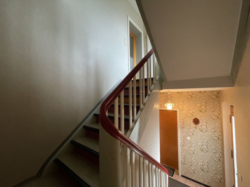 Zentral gelegenes Zweifamilienhaus mit viel Platz und schönem Garten!