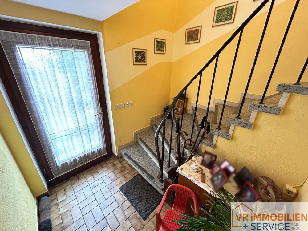 Haus mit Geschichte: Ehemaliger Dorfladen mit Wohnhaus und Nebengebäuden in 97645 Urspringen!