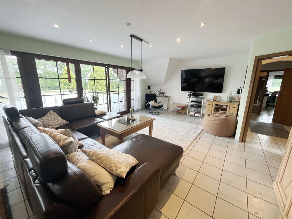 Wohn-/ Esszimmer Dachgeschoss