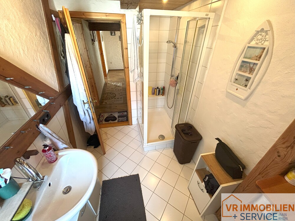 Urlaub für Gäste und ein Zuhause für Sie! - Wohnhaus mit Pension in idyllischer Lage von 97647 Hausen!