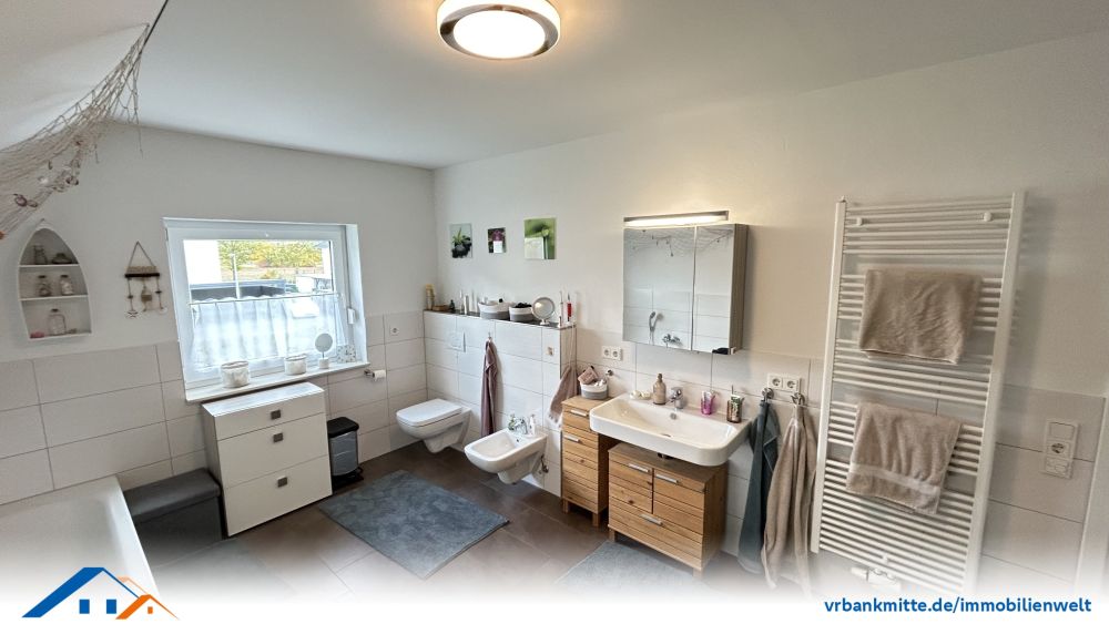 Neuwertiges Einfamilienhaus mit einladender Veranda erwartet Sie als neuen Besitzer!