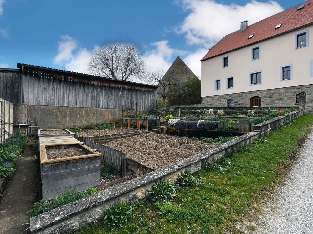 Großzügiges Wohnen in ländlichem Umfeld mit genügend Platz für die ganze Familie und deren Hobbys! (11)