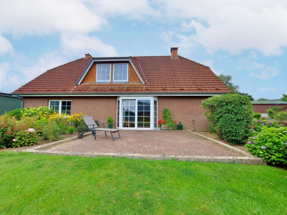 Großer Wohntraum (ca. 202 m²) mit Doppelcarport und angrenzender Weidefläche in Beringstedt