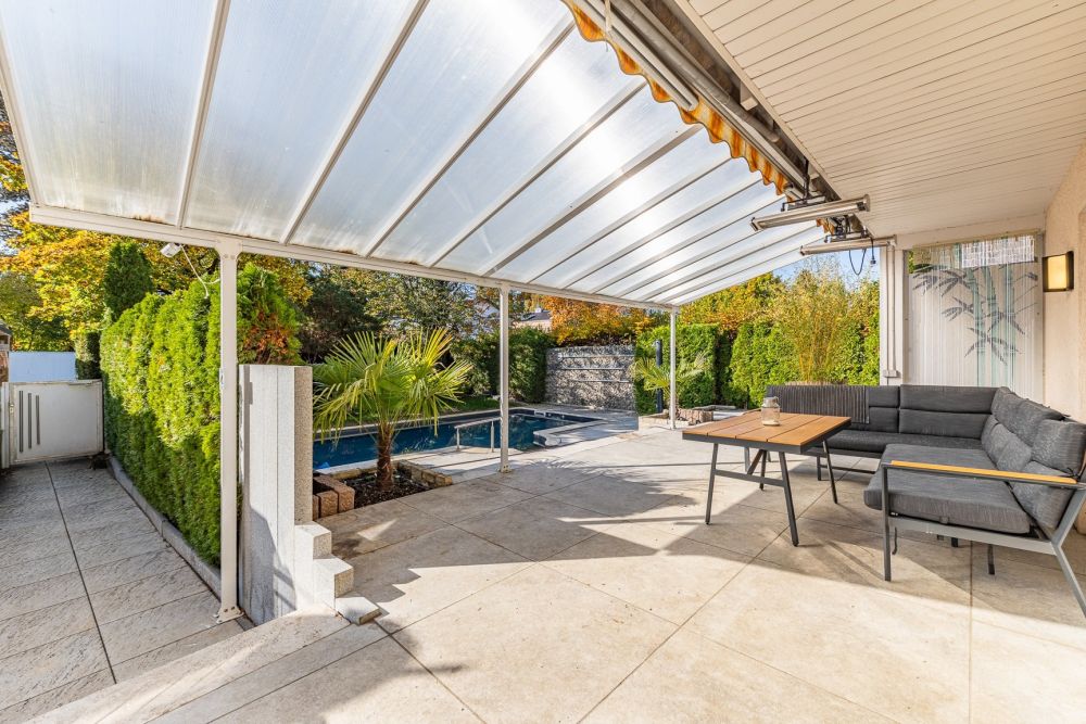 Zweifamilienhaus der Extraklasse - Hier lässt es sich gut leben und arbeiten