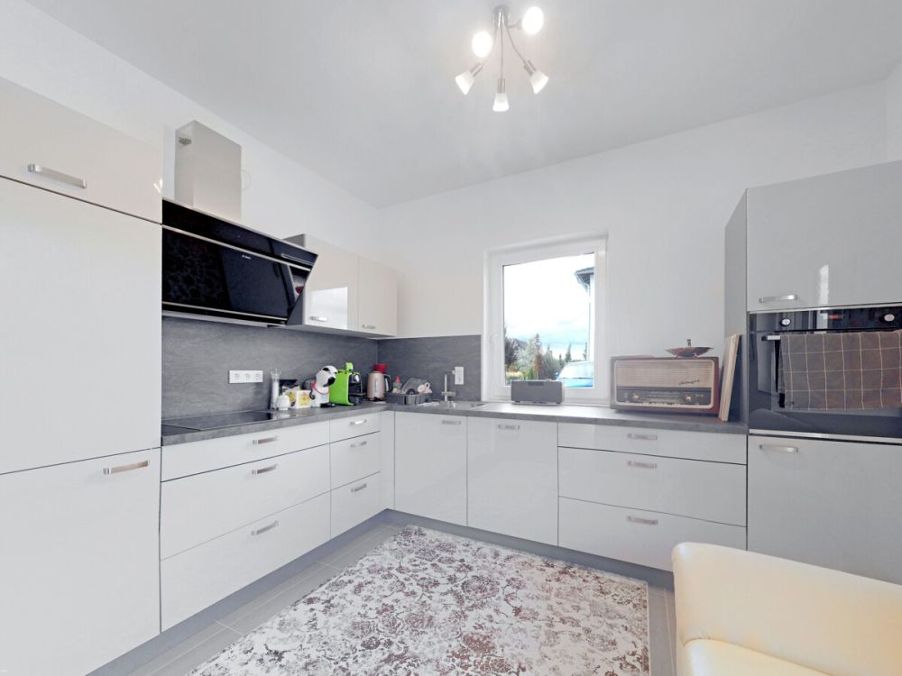 Sofort einziehen und wohlfühlen - Neuwertiges Einfamilienhaus in der Schloßstadt Schillingsfürst!