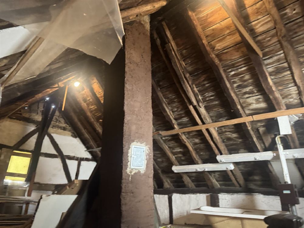 Kleines Zuhause mit Scheune