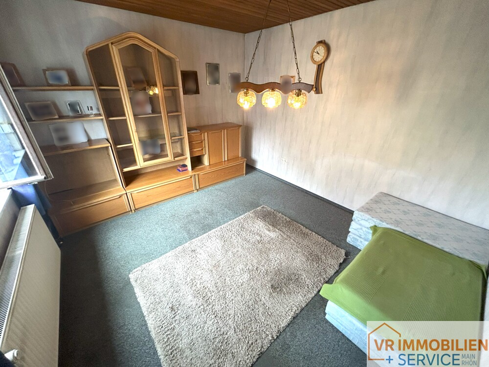 Wohnen & Leben auf dem Land: Großzügiges Wohnhaus mit Halle und Garten in 97633 Gollmuthhausen!