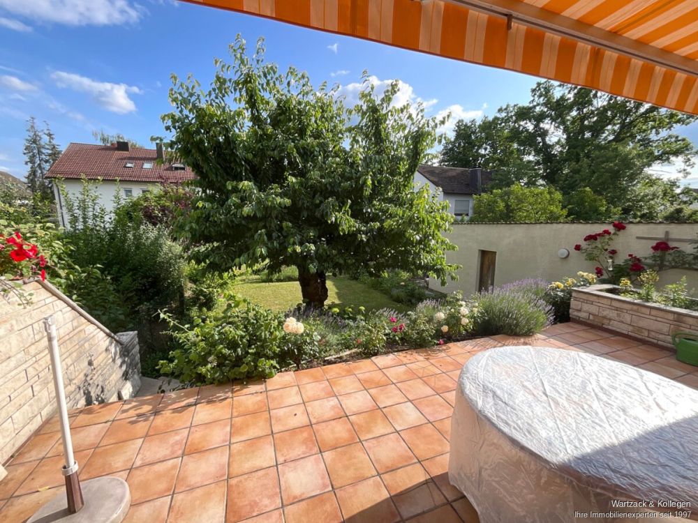 Doppelhaushälfte 
in bester Lage von Limbach 
für die ganze Familie!