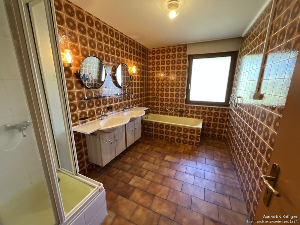 Der Aufwand lohnt sich 
- Einfamilienhaus mit Renovierungsbedarf 
auf traumhaftem Grundstück