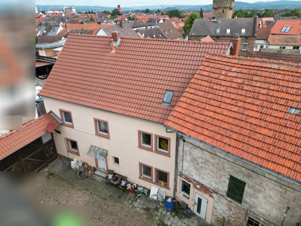 Charmantes renovierungsbedürftiges Einfamilienhaus mit großem Grundstück und vielseitiger Scheune