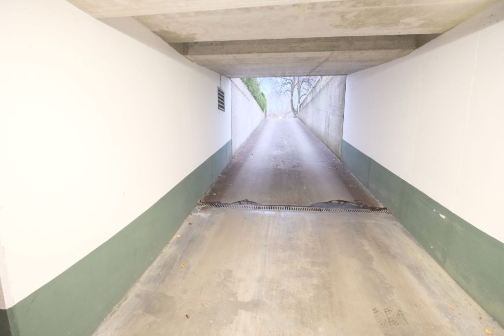 Einfahrt/Ausfahrt Tiefgarage