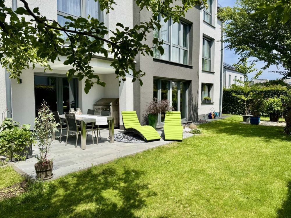 Exklusives Einfamilienhaus in erstklassiger Lage – 
stilvolles Wohnen auf höchstem Niveau