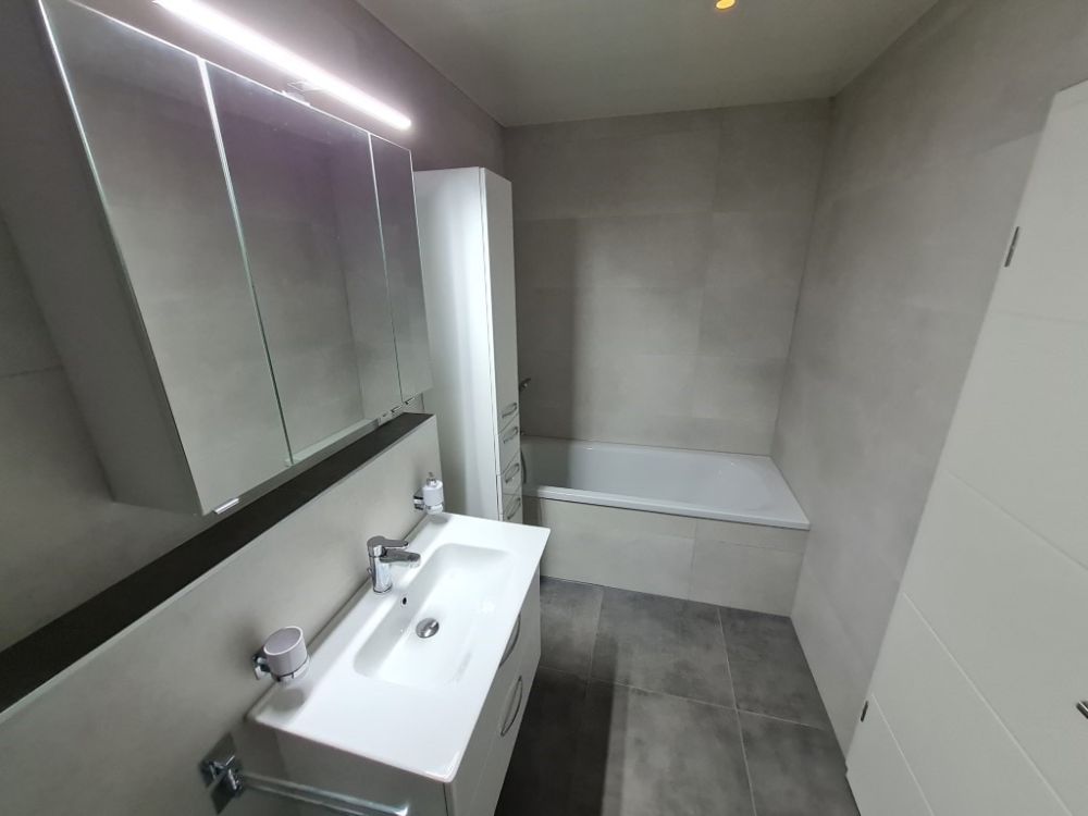 neues Bad mit Dusche