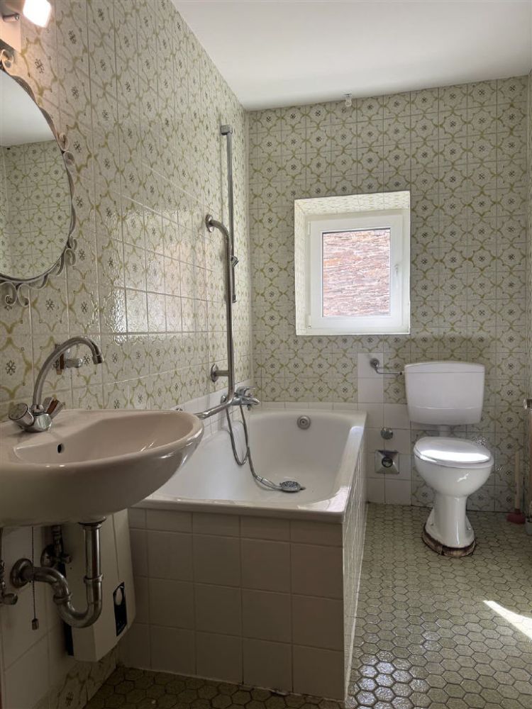 Bis zu 6 Wohnungen hinter stilvoller Fassade