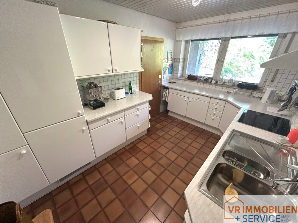 Ihre grüne Oase in 97638 Mellrichstadt ! Einfamilienhaus mit Doppelgarage und traumhaftem Grundstück!