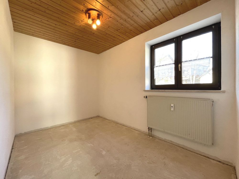 HISTORISCHE 4 ZIMMER-WOHNUNG IM ERDGESCHOSS